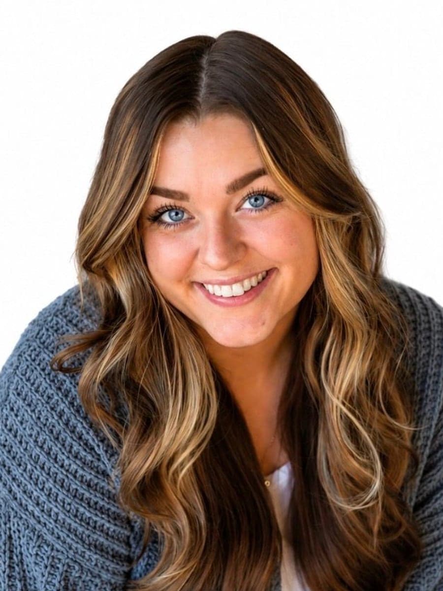 Abbi — Stylist at Lee Graves Salon