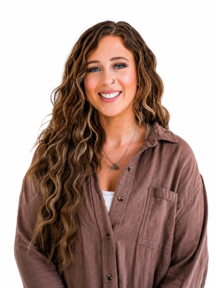 Grace — Stylist / Color & Extension Specialist / Onboarding Manager at Lee Graves Salon